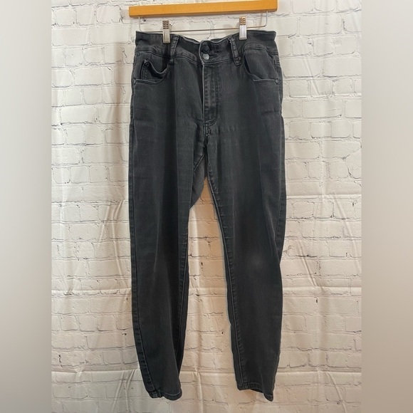 Tahari Black Wash Distressed Grunge Jeans Womens Size 10 - Picture 1 of 12